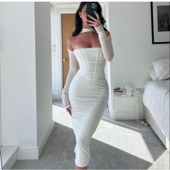 House of CB Dresses & Skirts - HOUSE OF CB XS D-DD  'Milarose' White Mesh Corset Midi Dress NWOT
